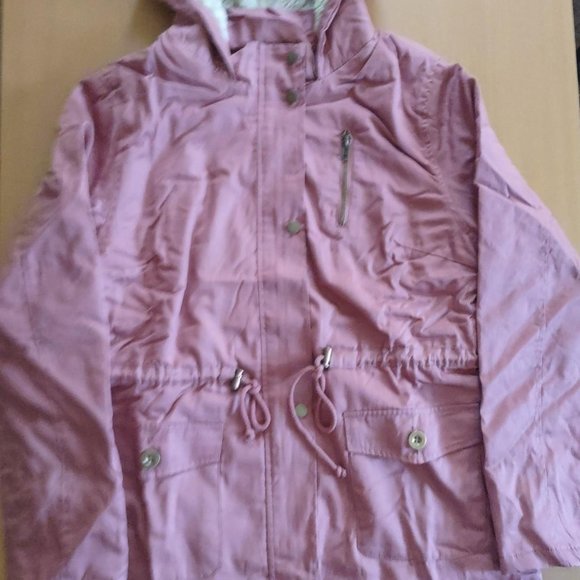 Light weight Parka - Picture 2 of 4